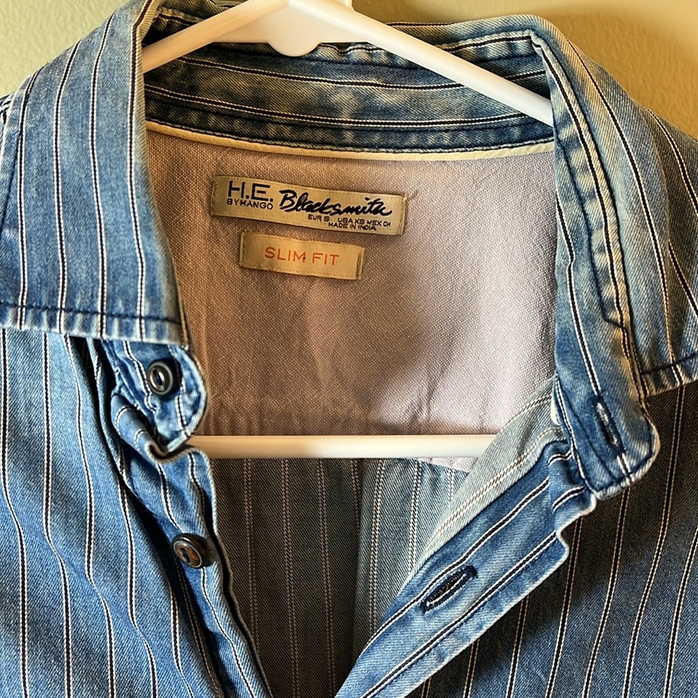 Mango button down - Picture 2 of 4